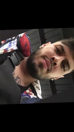 OnlyFans cuenta chevatian header 2