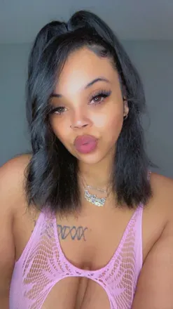 OnlyFans cuenta thick_peachyyy avatar 1