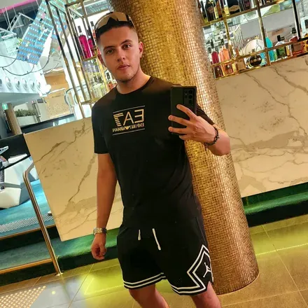 OnlyFans account  sebasss2101 avatar 1