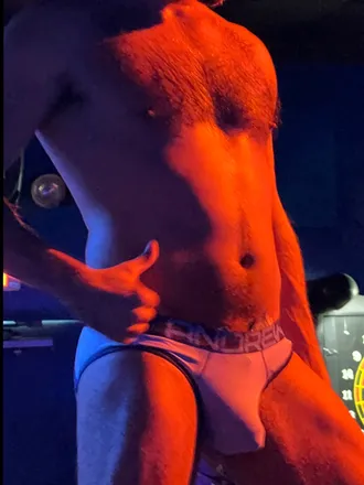OnlyFans account  brawnybeard header 2