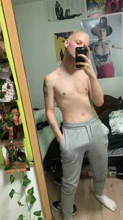 OnlyFans cuenta boring.cliche avatar 1