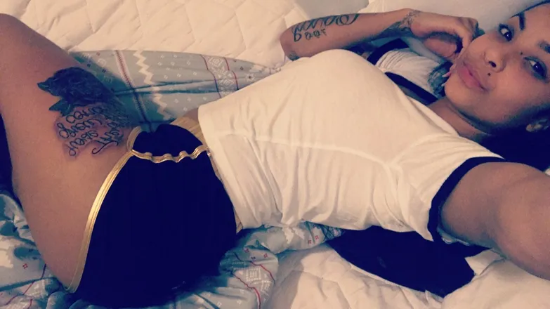 OnlyFans cuenta yellowwgoddess header 2