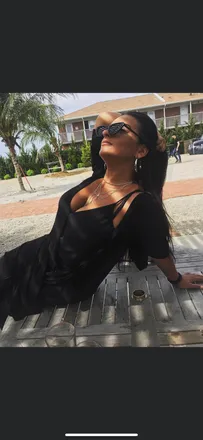 OnlyFans cuenta bombshellxbarbie header 2