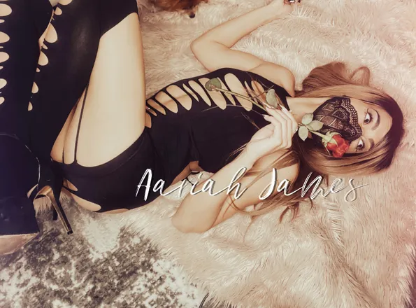 OnlyFans cuenta aariahjames header 2