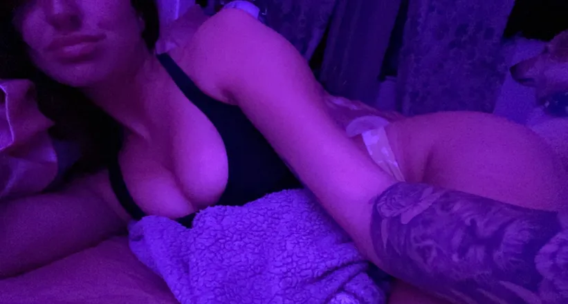 OnlyFans cuenta paisleyorsomething header 2
