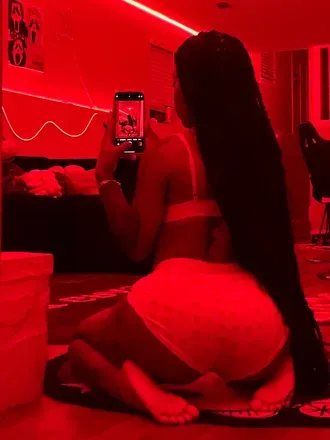 OnlyFans cuenta prettygirlsznn avatar 1