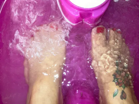OnlyFans cuenta loveemfeet77 header 2