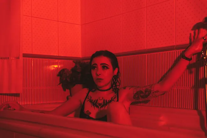 OnlyFans cuenta alucarynmoon header 2