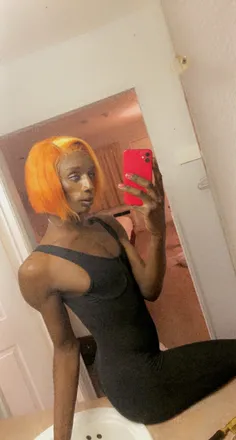 OnlyFans cuenta hennymalissia header 2