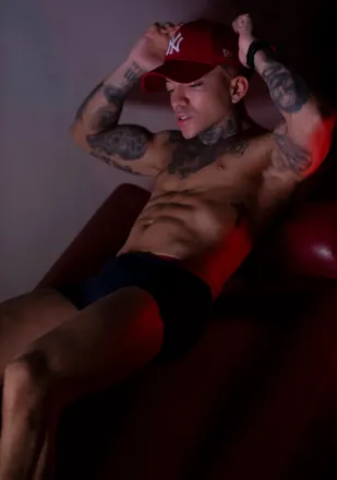 OnlyFans account  asthon_scoth header 2