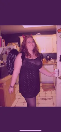 OnlyFans account  mamared79 header 2