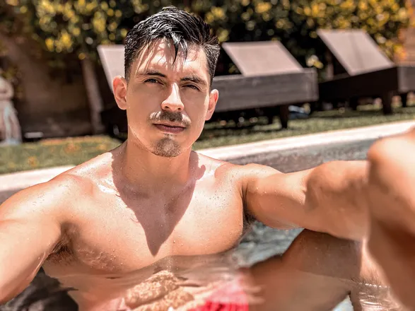 OnlyFans cuenta alec_rodriguez header 2