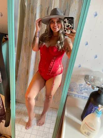OnlyFans cuenta yoursmalltownma header 2