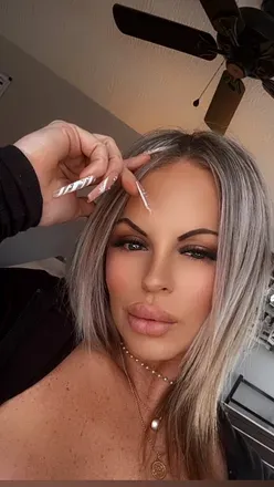 OnlyFans account  briuhhbabyxxx avatar 1