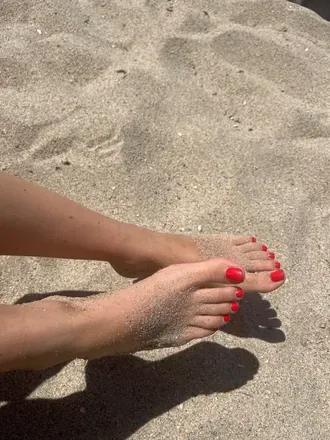 OnlyFans cuenta azzuonlyfeet header 2