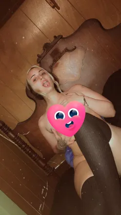OnlyFans cuenta yourgunnafallinlove header 2