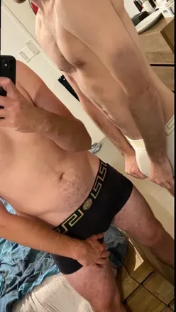 OnlyFans cuenta twohungaussies avatar 1