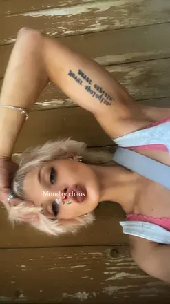 OnlyFans of bbywlfxx