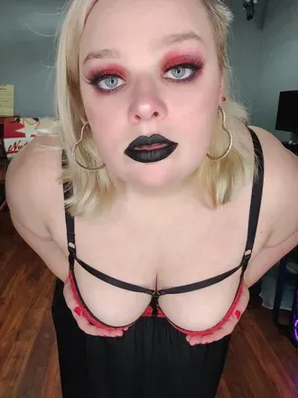 OnlyFans cuenta phoebegoth avatar 1