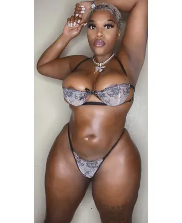 OnlyFans cuenta chestys_feet avatar 1