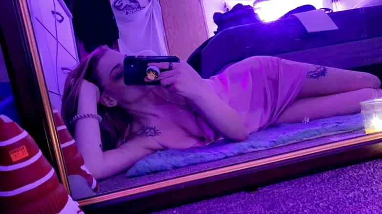 OnlyFans account  allypics19 header 2