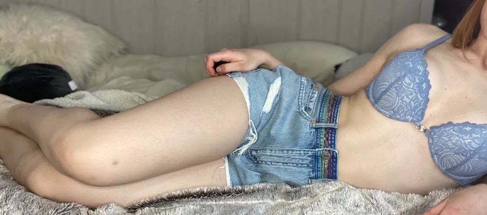 OnlyFans account  cameron_briar header 2