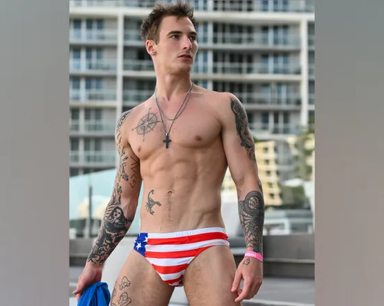 OnlyFans cuenta tylerfrench header 2