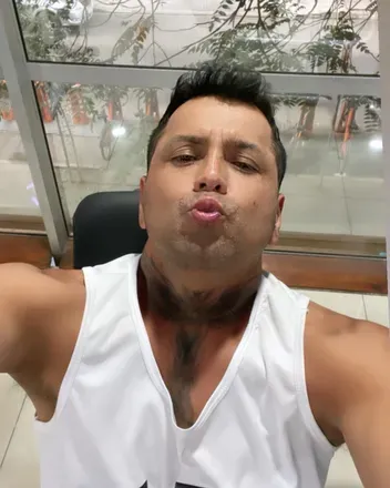 OnlyFans cuenta pollonchileno avatar 1