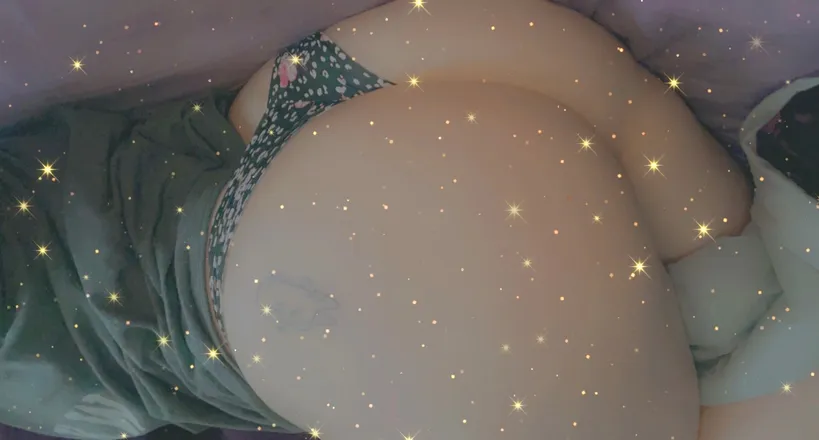 OnlyFans cuenta hazeleyes_cherubthighs header 2