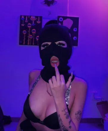 OnlyFans cuenta themaskedcockrater header 2