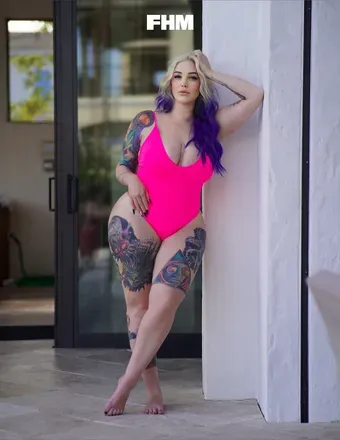 OnlyFans cuenta themoistqueen previous_avatars_1 3