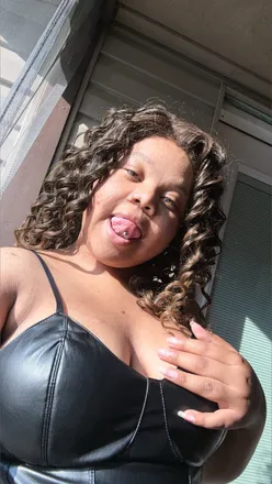 OnlyFans cuenta sexyymiaa03 header 2