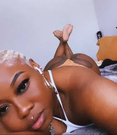 OnlyFans account  blondxgoat avatar 1