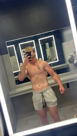 OnlyFans cuenta king.bricked header 2