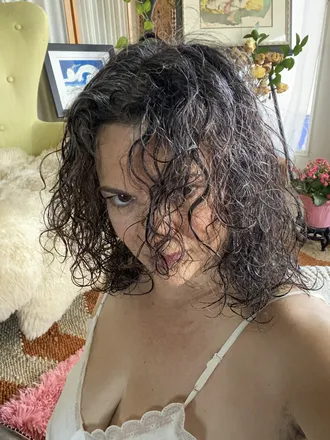 OnlyFans account  lovingisdancing header 2