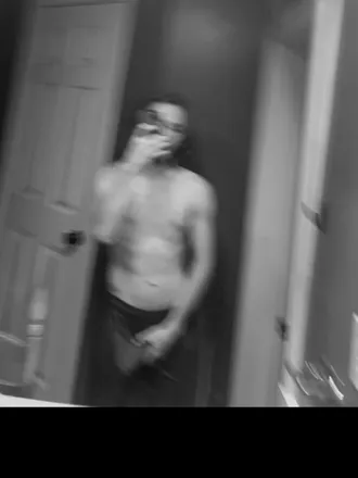 OnlyFans cuenta livin22 header 2