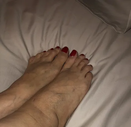 OnlyFans cuenta prettytexasfeet header 2