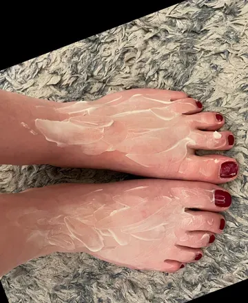 OnlyFans cuenta korts_feet header 2