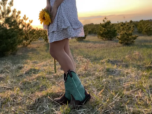 OnlyFans cuenta creepypeachesx header 2