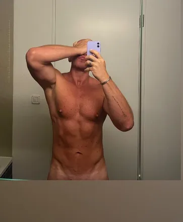 OnlyFans cuenta mrpauly07 header 2