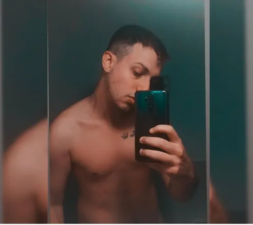 OnlyFans account  ezequiel.torres96 header 2