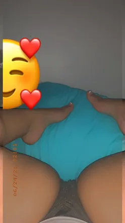 OnlyFans account  skyyy_21 header 2
