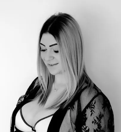 OnlyFans cuenta curvy_wicked header 2
