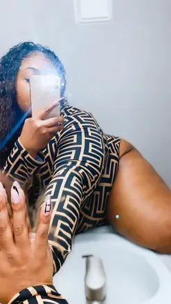 OnlyFans account  extrathickhoney avatar 1