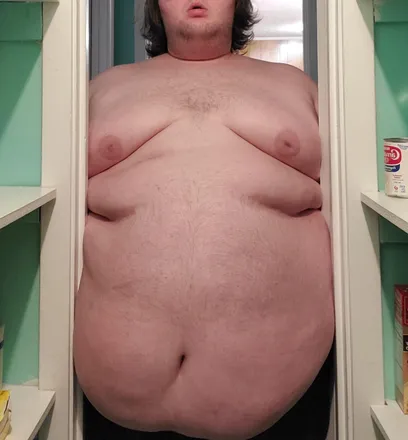 OnlyFans cuenta anotherbigbellyboi header 2