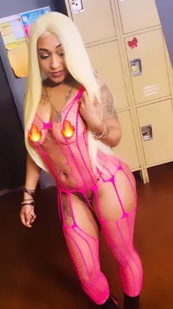 OnlyFans cuenta ritaprettyeyez avatar 1