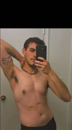 OnlyFans cuenta miguelrosado2002 header 2