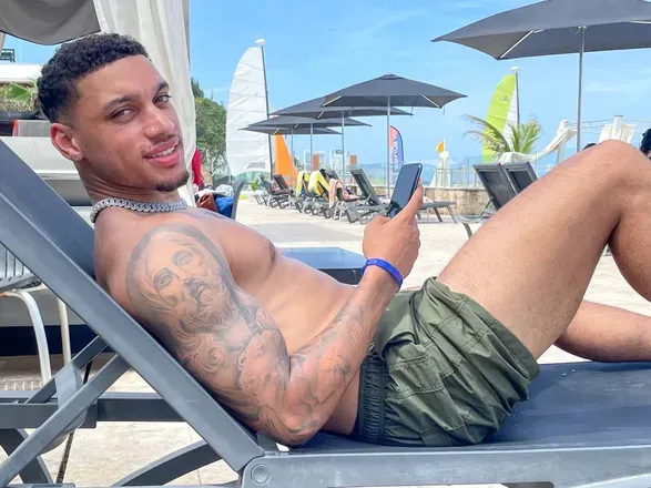 OnlyFans cuenta airthugger header 2