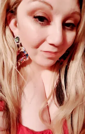 OnlyFans cuenta glitterunicornpoop header 2