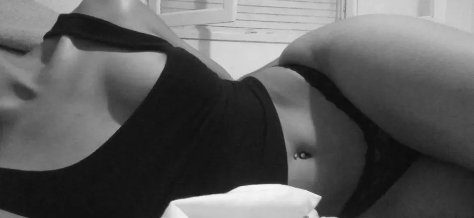 OnlyFans cuenta yourgirlonfire header 2